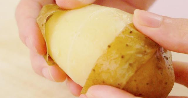 Mẹo lột vỏ khoai tây vừa nhanh vừa đơn giản mà ai cũng có thể làm tại nhà